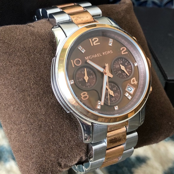 Michael Kors Watch - Picture 2 of 7